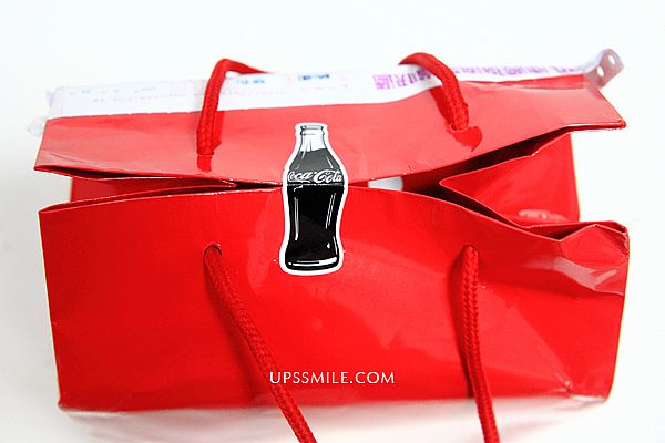 【客製化禮物】可口可樂姓名瓶上市Coca-Cola gift，可口可樂客製化禮盒，萍子收到專屬萍子文青可樂禮盒系列 @upssmile向上的微笑萍子 旅食設影