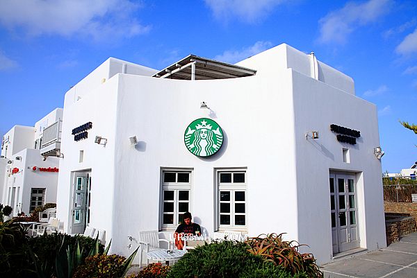 台灣離島-金門星巴克門市Starbucks Kinmen（沒圖），萍子推薦離島金門星巴克，在風獅爺購物廣場開幕，尚義機場對面，台灣離島第一間星巴克在金門開幕 @upssmile向上的微笑萍子 旅食設影