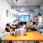 即時熱門文章：生活在他方elsewhere cafe，萍子推薦文青會想去繪本咖啡館，近中正紀念堂站咖啡館，店內書籍都可翻閱，提供Wi-Fi與插電，全台特色咖啡館