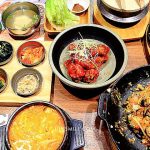 即時熱門文章：飯饌韓式料理餐廳 板橋誠品店，萍子推薦板橋府中站美食，板橋韓國料理餐廳推薦