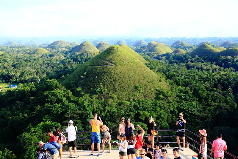 【菲律賓旅遊景點】菲律賓巧克力山Chocolate Hills Complex，萍子推薦世界十大奇景必去，是巧克力色山？還是抹茶顏色巧克力山，薄荷島景點，IG薄荷島打卡勝地