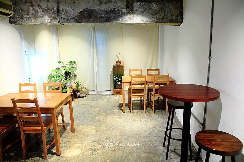 【宜蘭羅東】這裡是咖啡店The place Luodong，隱身巷弄廢墟工業風老宅咖啡，宜蘭羅東咖啡廳 不限時，板橋那裡的咖啡店的二店 @upssmile向上的微笑萍子 旅食設影