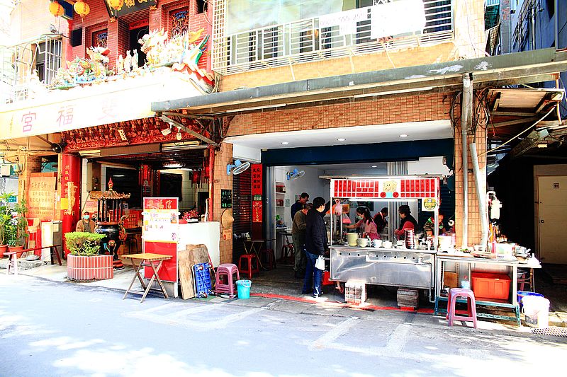 台北大同區美食-雙連街許記小吃攤，必吃魯肉飯、豬腸湯，台灣小吃，雙連街美食推薦