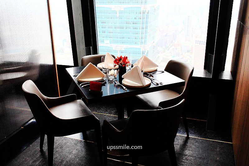 全台最高印度料理 番紅花四十六Saffron 46樓台北高空景觀餐廳，101近在咫尺，世貿101站，微風南山美食 @upssmile向上的微笑萍子 旅食設影