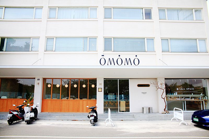 台中西屯 OMOMO韓系飲品咖啡廳，純白風一秒到韓國，複合式選物店ARiA SPACE飾品