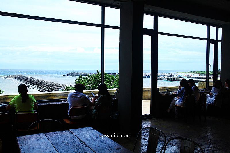 我們在海邊，三芝淺水灣預約制咖啡館，北海岸海景第一排，Papa在三芝二店，台北景觀咖啡館必去，北海岸一日遊推薦 @upssmile向上的微笑萍子 旅食設影