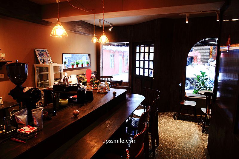 喫茶開門，新開幕基隆日式喫茶店，正濱漁港色彩屋喫茶店咖啡廳氛圍，基隆網美咖啡廳