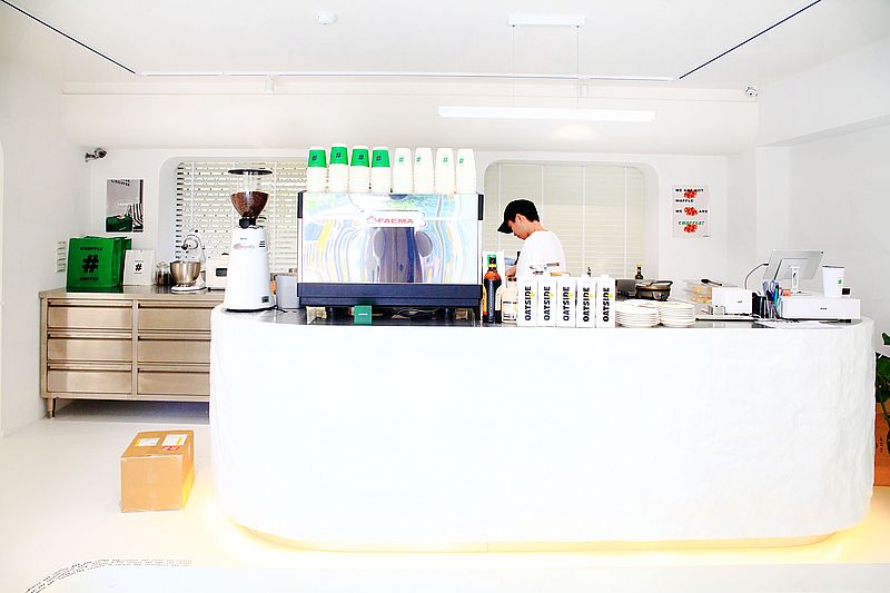 嘉義Ookami狼咖啡，鄰近嘉義文化公園巷弄咖啡館，阿拉比卡豆、手沖咖啡、自家手作甜點檸檬塔