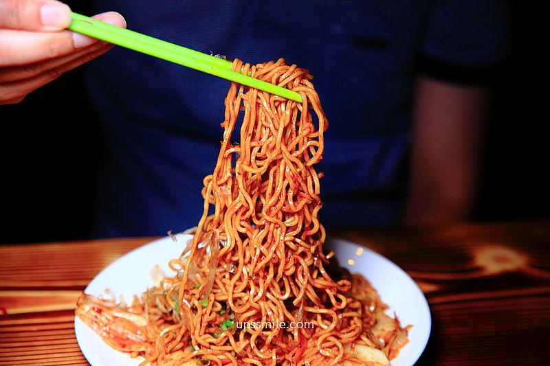 【中和美食】醇串食代，台味懷舊復古風居酒屋，捷運景安站燒烤串燒居酒屋，中和小酌推薦，中和串燒，中和宵夜推薦