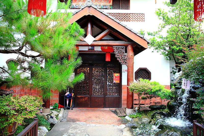 【嘉義景點】東園軒園林餐廳，嘉義中國風宮廷風庭院景觀餐廳，小孩餵魚，台版小蘇杭，嘉義中式料理餐廳，嘉義景觀餐廳推薦