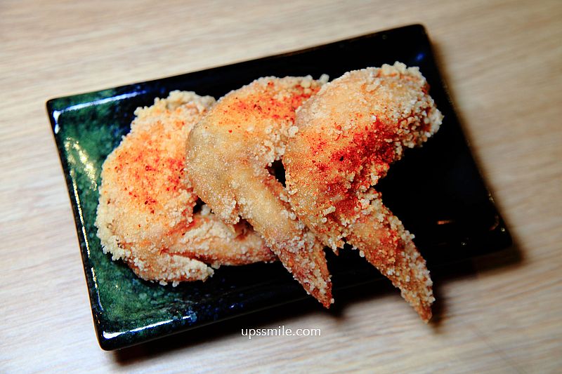 玖食拾壹麵舖Noodle Dumpling House，必吃金沙軟殼蟹拌麵、雷椒皮蛋拌麵，捷運六張犁站美食，文青風麵店，食尚玩家推薦大安區麵店