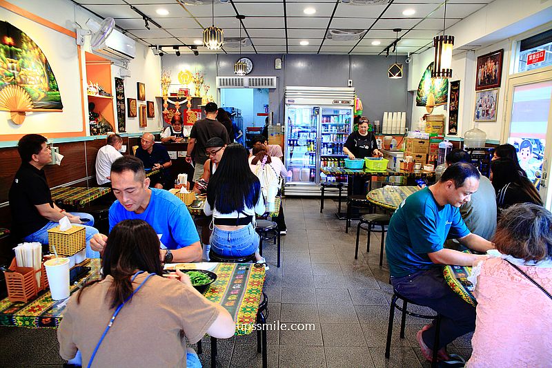 【新莊五股美食】蓮花泰式小吃店，新北產業園區站超人氣泰式料理，偽出國秒飛泰國，新莊泰式料理平價，新莊工業園區泰式料理