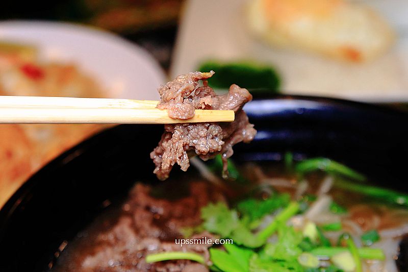 【新莊五股美食】蓮花泰式小吃店，新北產業園區站超人氣泰式料理，偽出國秒飛泰國，新莊泰式料理平價，新莊工業園區泰式料理