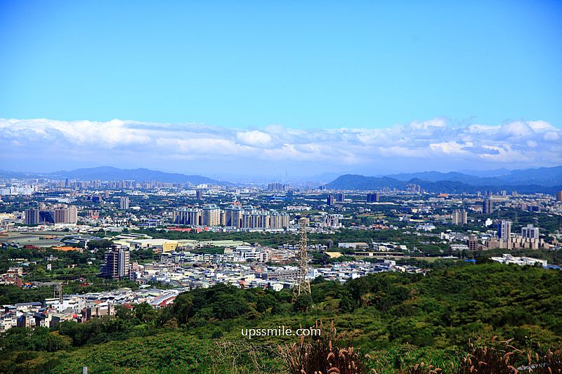 桃園龍潭美食》夏夕夏景景觀餐廳，龍潭乳姑山上網美玻璃屋，遠眺101淡水河觀音山，桃園夜景深夜咖啡廳，桃園景觀餐廳、桃園寵物友善餐廳