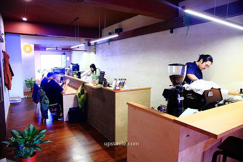 蚓珈琲 mimizu coffeeshop，捷運江子翠站二樓老宅咖啡廳，板橋日式塌塌米咖啡廳，神等級好吃提拉米蘇、日式蛋沙拉可頌，板橋日式咖啡廳