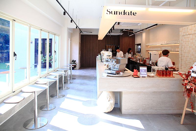 【台中西屯美食】Sundate cafe，獨棟純白台中早午餐咖啡廳，2024新開幕台中網美咖啡廳，爆紅獨棟落羽松歐風庭院咖啡廳，七期咖啡廳推薦