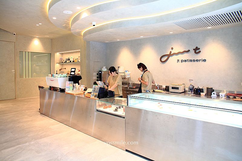 【台中甜點】階梯法式甜點 jt patisserie，逢甲法式咖啡廳，水泥灰高質感甜點店，台中法式甜點，台中逢甲甜點，台中網美咖啡廳