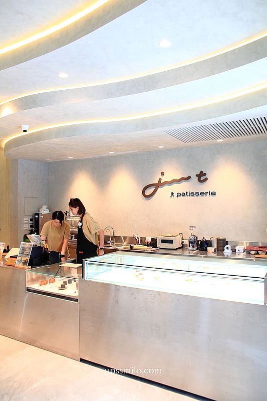 【台中甜點】階梯法式甜點 jt patisserie，逢甲法式咖啡廳，水泥灰高質感甜點店，台中法式甜點，台中逢甲甜點，台中網美咖啡廳