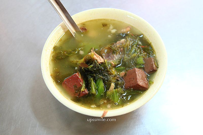 梁嫂炒麵肉燥飯太原店，在地老饕必吃，台中炒麵推薦，台中老字號傳統中式早餐，必吃炒麵配酸菜豬血湯，台中北屯區炒麵