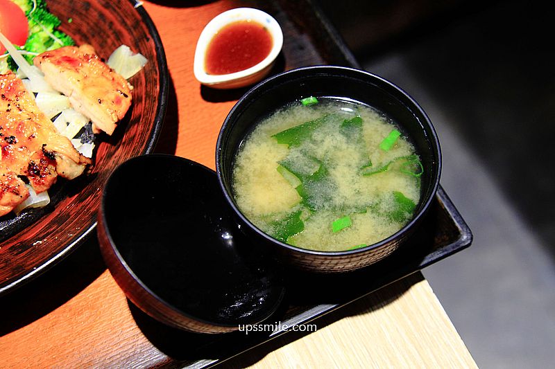 大戶屋新北投店，捷運新北投站美食餐廳，北投定食日本料理店、日式豬排丼飯、日式豬排蓋飯，採用「豬肉品界台積電」信功豬肉，北投美食，北投日式定食