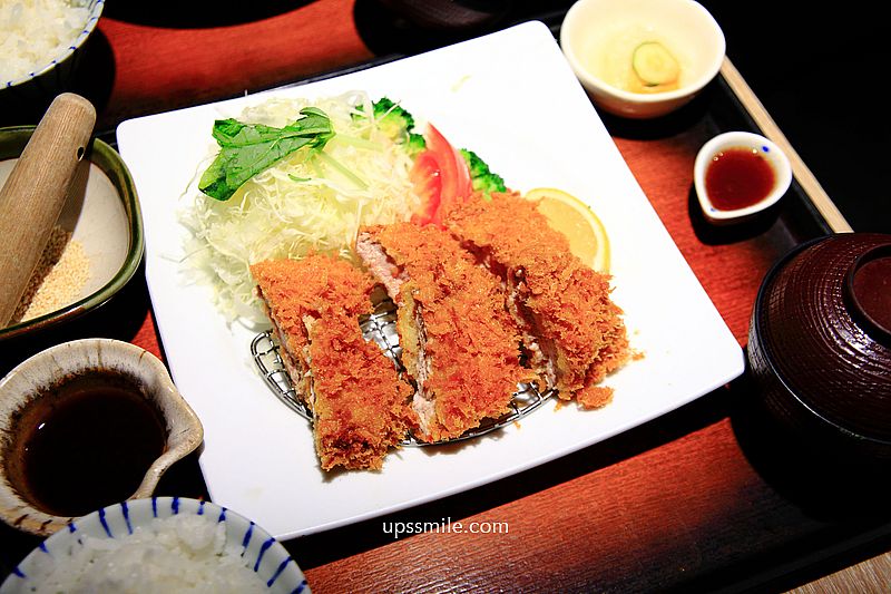 大戶屋新北投店，捷運新北投站美食餐廳，北投定食日本料理店、日式豬排丼飯、日式豬排蓋飯，採用「豬肉品界台積電」信功豬肉，北投美食，北投日式定食