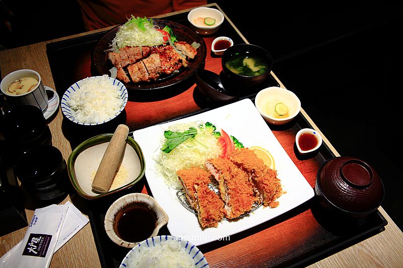 大戶屋新北投店，捷運新北投站美食餐廳，北投定食日本料理店、日式豬排丼飯、日式豬排蓋飯，採用「豬肉品界台積電」信功豬肉，北投美食，北投日式定食