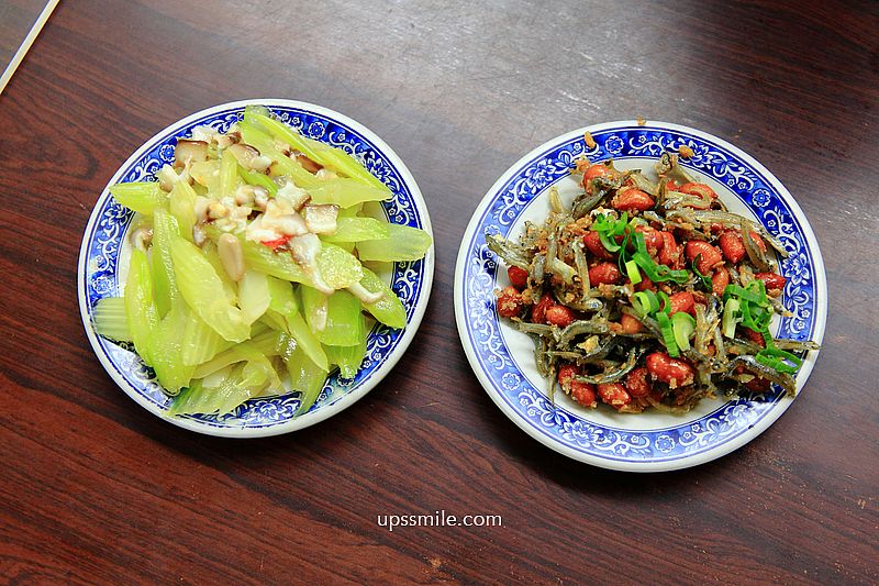 93蕃茄牛肉麵，立法院旁超人氣排隊美食，招牌蕃茄牛肉麵，必吃豬肉木須炒麵與炸排骨，捷運善導寺站美食