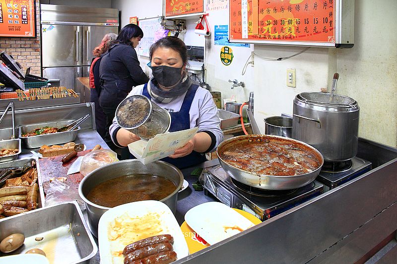 金元寶餃子大王，新竹馬偕醫院美食，清大校園美食，飽滿大顆水餃、滷味小菜飄香，免費飲料冰淇淋吃到飽，新竹水餃必吃，新竹光復路美食