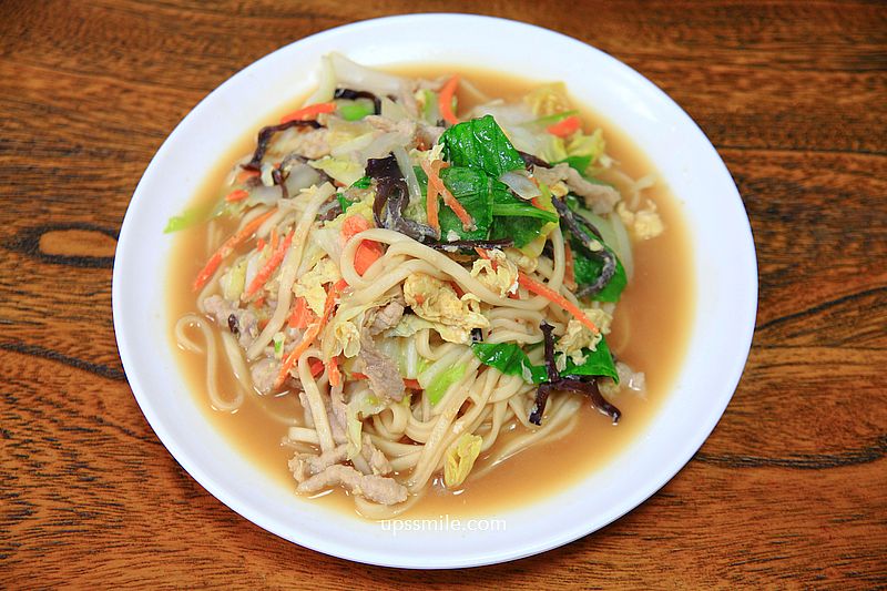 金元寶餃子大王，新竹馬偕醫院美食，清大校園美食，飽滿大顆水餃、滷味小菜飄香，免費飲料冰淇淋吃到飽，新竹水餃必吃，新竹光復路美食