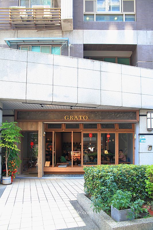 Grato Coffee 林口日式咖啡廳，大片窗景臥榻式座位好吸睛，住宅一樓林口網美咖啡廳，林口三井咖啡廳