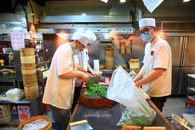 【南京復興站美食】犂園湯包館，AI教父黃仁勳推薦台北美食地圖名店，台北上海小籠湯包、流沙包必吃，附犂園湯包館菜單