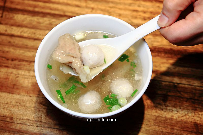 【台中美食】丁山肉丸，台中第二市場美食，傳承百年肉圓，台中文青風炸肉圓