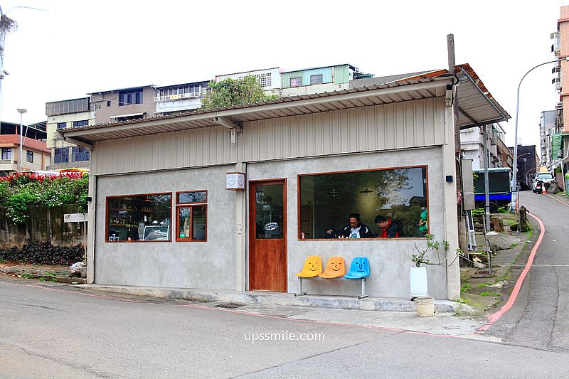 【林口咖啡】Hu A Hu A cafe 隱身林口竹林山觀音寺咖啡廳，美式咖啡只要80元，超便宜實惠林口咖啡廳，林口自家烘焙咖啡廳，林口賞櫻花咖啡廳