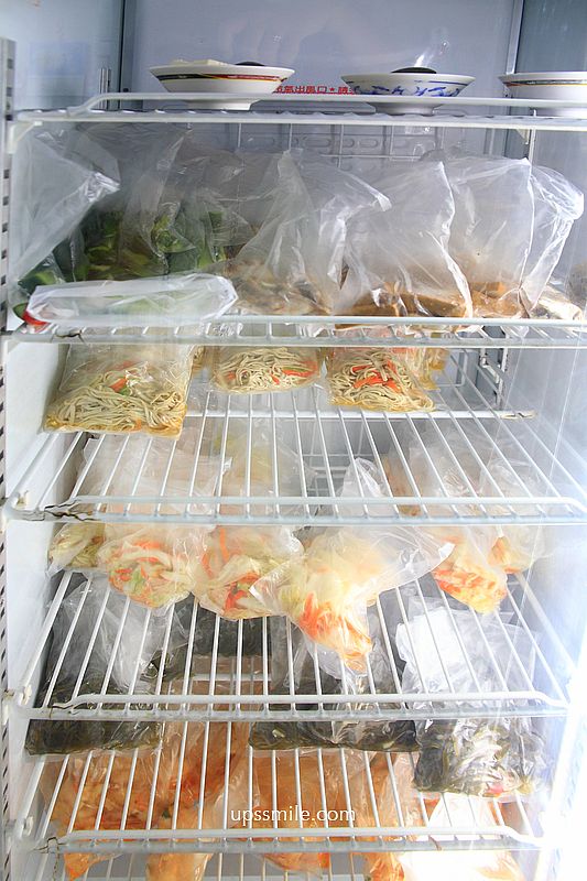 富宏牛肉麵，台北24小時牛肉麵宵夜，內用飲料機喝到飽，西門町google評論2萬多則4.2高分牛肉麵