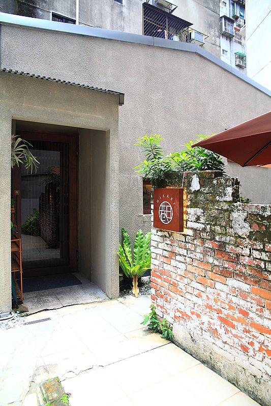 巷日咖啡，捷運西門站甜點咖啡廳，橫掃IG網美打卡甜點寵物咖啡廳，西門町老宅日式榻榻米，萬華咖啡廳下午茶推薦