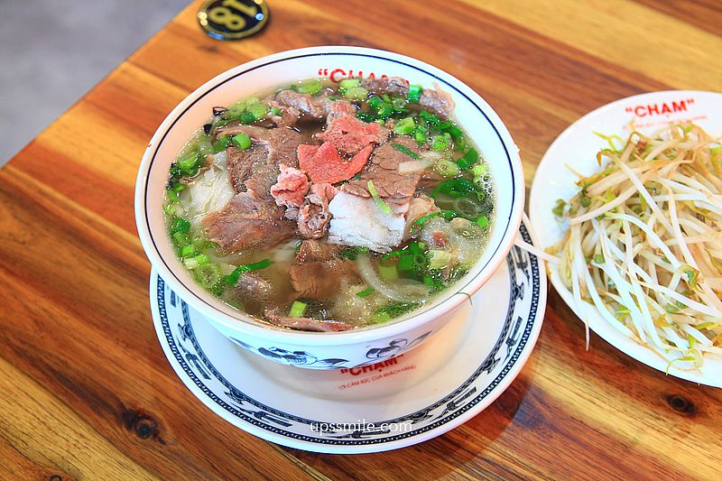 Adam Quy 越南河粉、咖啡/音樂酒吧，桃園後站人氣越式咖啡廳，週末河粉可賣到1700碗