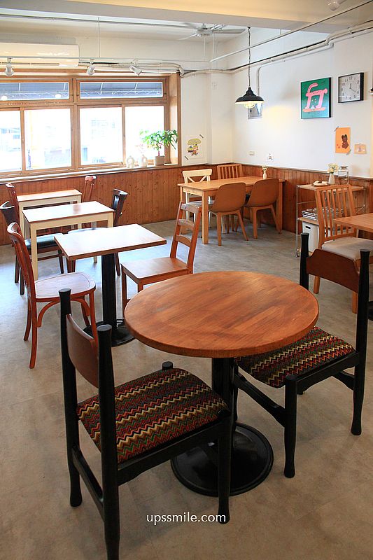 好秋咖啡桃園，桃園老宅甜點咖啡廳，桃園火車站咖啡廳，桃園甜點戚風蛋糕收口袋