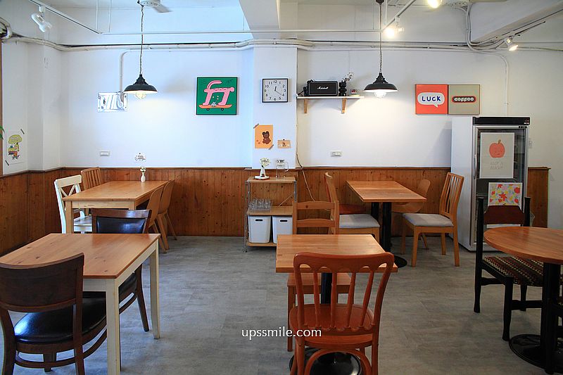 好秋咖啡桃園，桃園老宅甜點咖啡廳，桃園火車站咖啡廳，桃園甜點戚風蛋糕收口袋