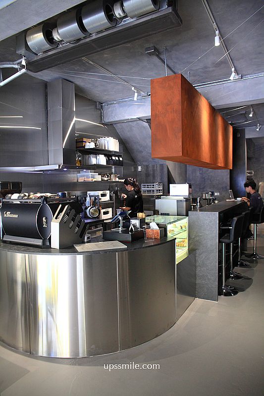 GOLDEN CAVE Cafe通化街，捷運六張犁站早午餐咖啡廳，台北流心巴斯克，台北複合式選物金屬風格咖啡廳