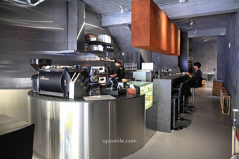 GOLDEN CAVE Cafe通化街，捷運六張犁站早午餐咖啡廳，台北流心巴斯克，台北複合式選物金屬風格咖啡廳