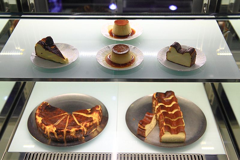 GOLDEN CAVE Cafe通化街，捷運六張犁站早午餐咖啡廳，台北流心巴斯克，台北複合式選物金屬風格咖啡廳