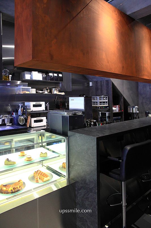 GOLDEN CAVE Cafe通化街，捷運六張犁站早午餐咖啡廳，台北流心巴斯克，台北複合式選物金屬風格咖啡廳