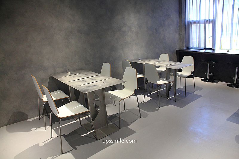 GOLDEN CAVE Cafe通化街，捷運六張犁站早午餐咖啡廳，台北流心巴斯克，台北複合式選物金屬風格咖啡廳
