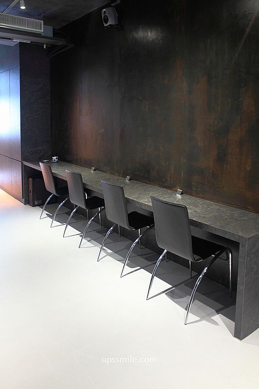 GOLDEN CAVE Cafe通化街，捷運六張犁站早午餐咖啡廳，台北流心巴斯克，台北複合式選物金屬風格咖啡廳