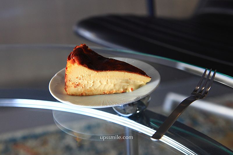 GOLDEN CAVE Cafe通化街，捷運六張犁站早午餐咖啡廳，台北流心巴斯克，台北複合式選物金屬風格咖啡廳