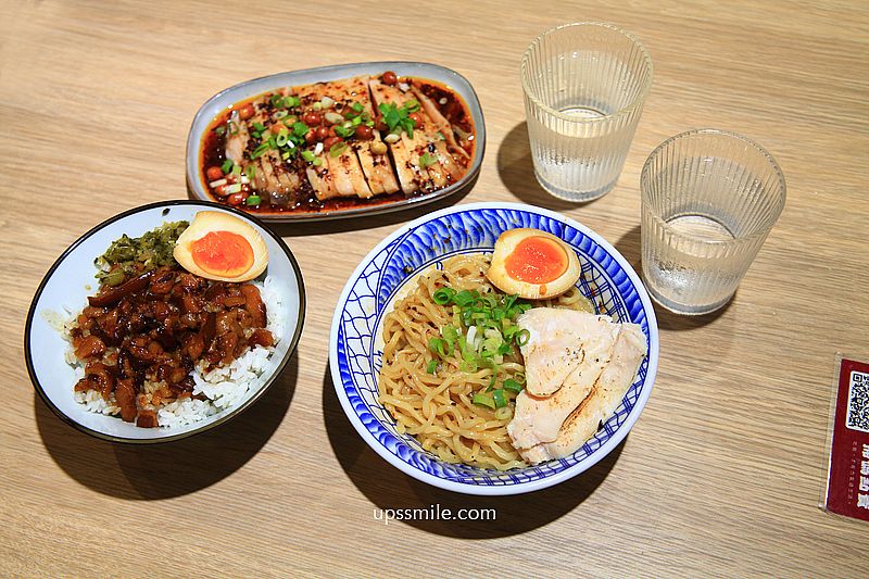 老童小吃部，台北民權西路搬家到安居街台式麵店，神等級好吃台北滷肉飯，滿滿黏稠膠質，捷運六張犁站麵店