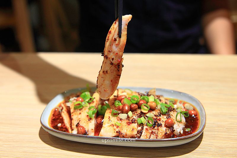 老童小吃部，台北民權西路搬家到安居街台式麵店，神等級好吃台北滷肉飯，滿滿黏稠膠質，捷運六張犁站麵店