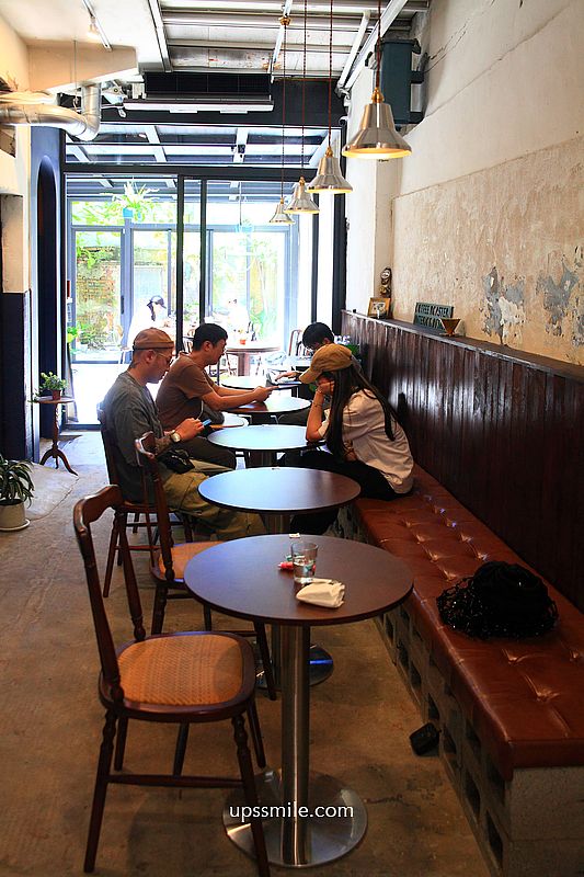 PAUSE Coffee Roaster 南港自家烘焙咖啡，南港玻璃屋絕美庭院咖啡廳
