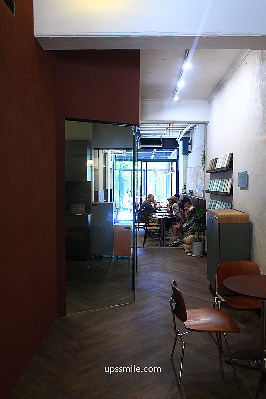 PAUSE Coffee Roaster 南港自家烘焙咖啡，南港玻璃屋絕美庭院咖啡廳