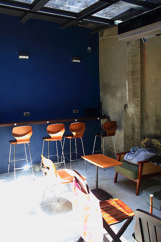 PAUSE Coffee Roaster 南港自家烘焙咖啡，南港玻璃屋絕美庭院咖啡廳